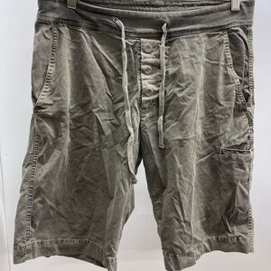 James Perse Men's Cargo Shorts in Olive